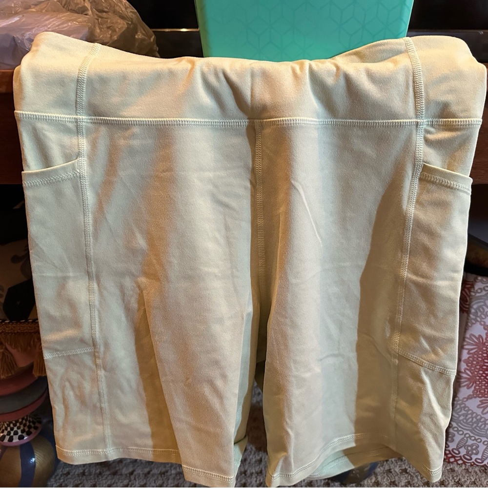 Tek gear Women's green Shorts